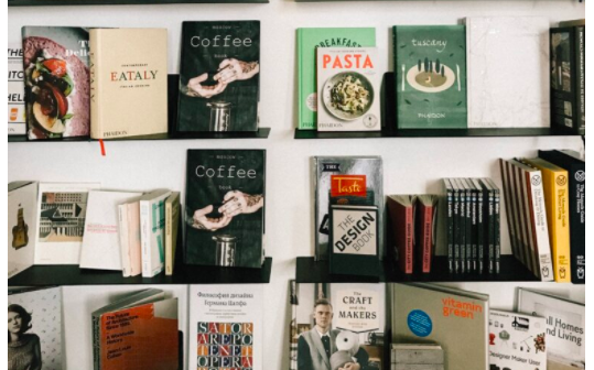 Presenta IVEC programas literarios en el Ágora de la Ciudad