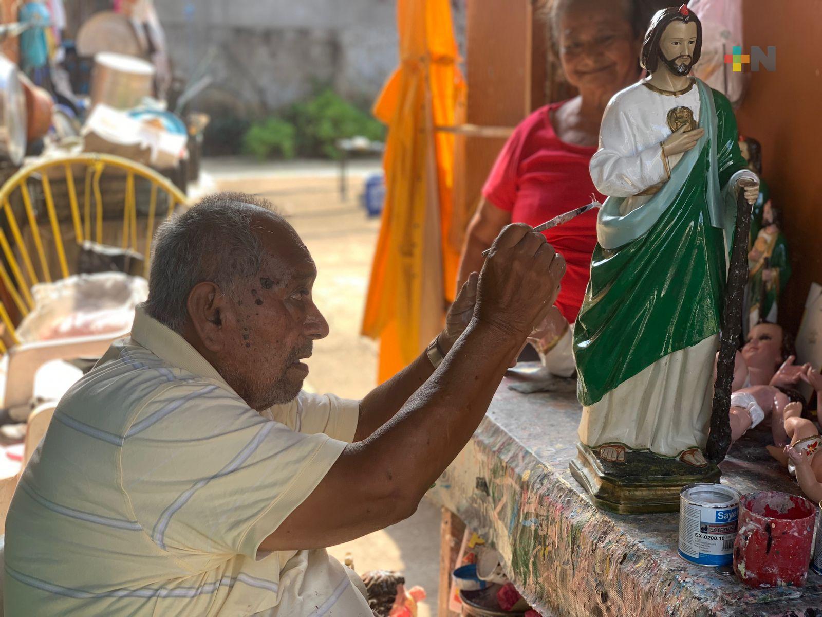 Reparación de imágenes religiosas, un oficio en peligro de extinción