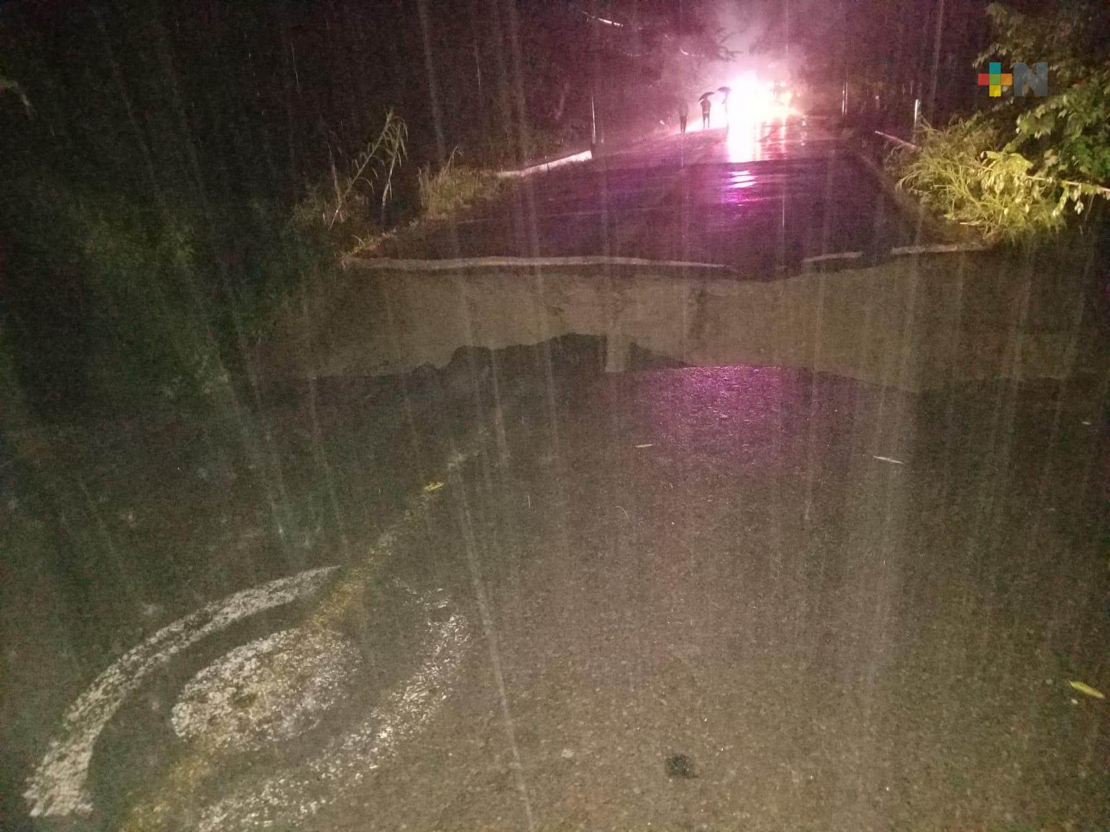 Por lluvia, colapsó puente en Misantla debido; suspendido el paso hacia Martínez de la Torre