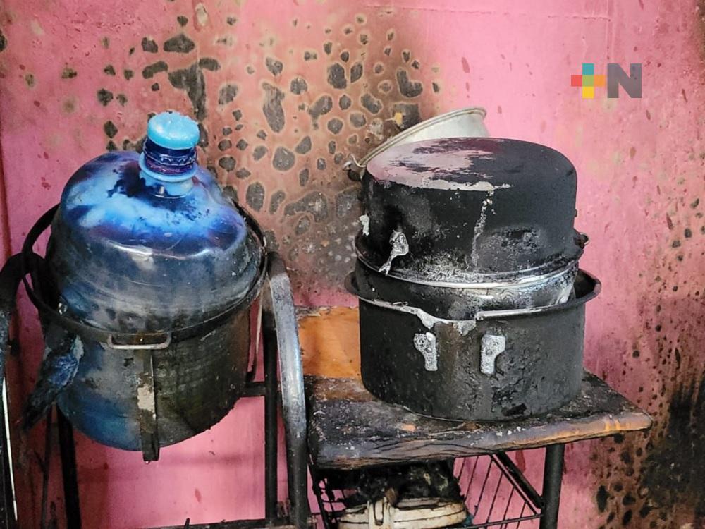 Fuga de gas provocó explosión en casa de Coatzacoalcos