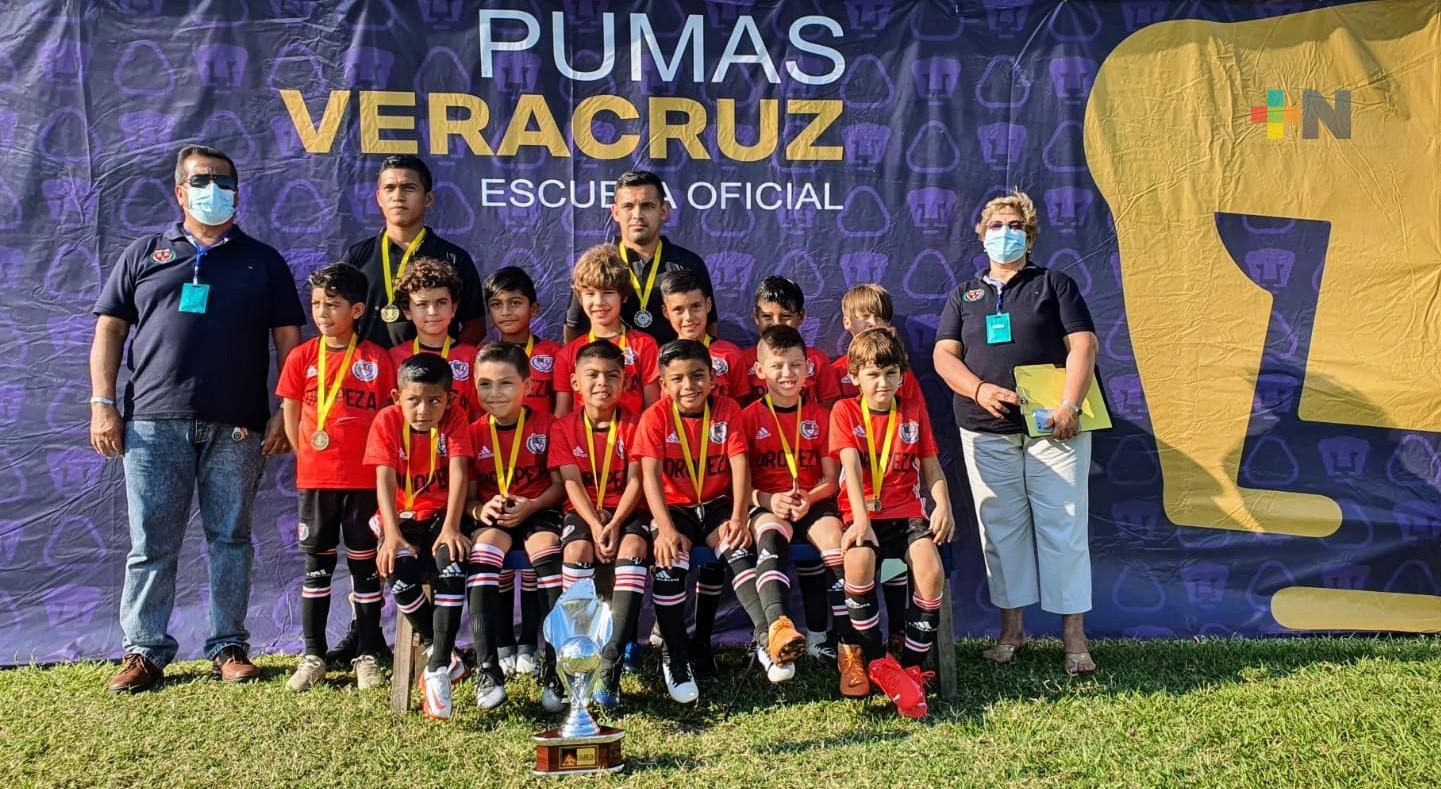 Reconoce la Liga Oropeza a los campeonesdel Regional-Nacional Sub-7