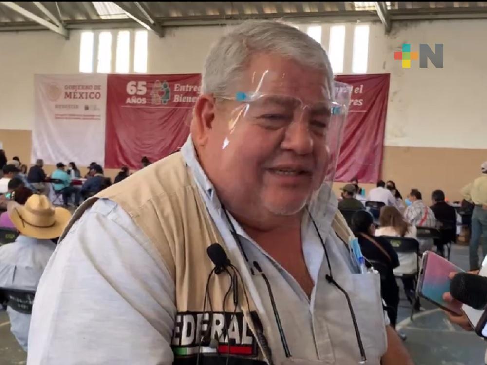 Inició en Xalapa entrega de tarjetas del Banco Bienestar a personas de 65 y más