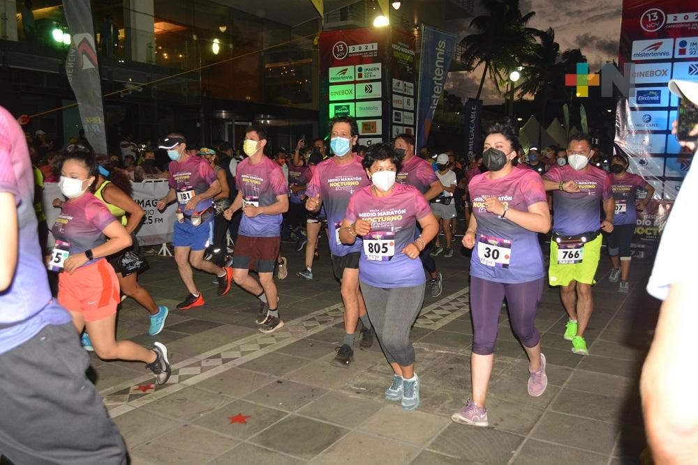 Anahí Rivera y Juan Salgado son los ganadores del Medio Maratón Nocturno 2021