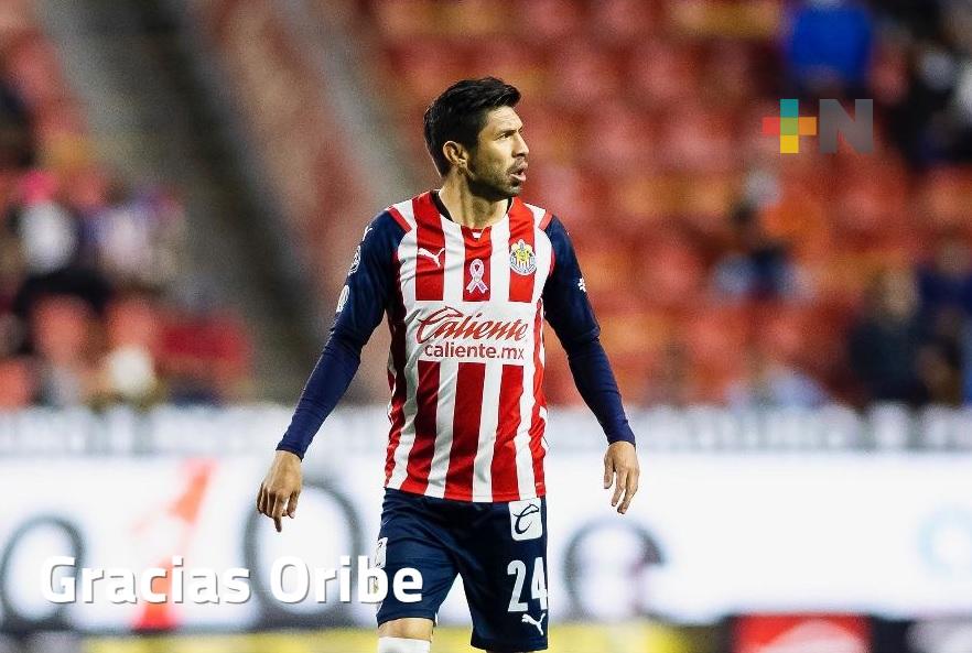 ¡Cepillo! Chivas dijo adiós a Oribe Peralta