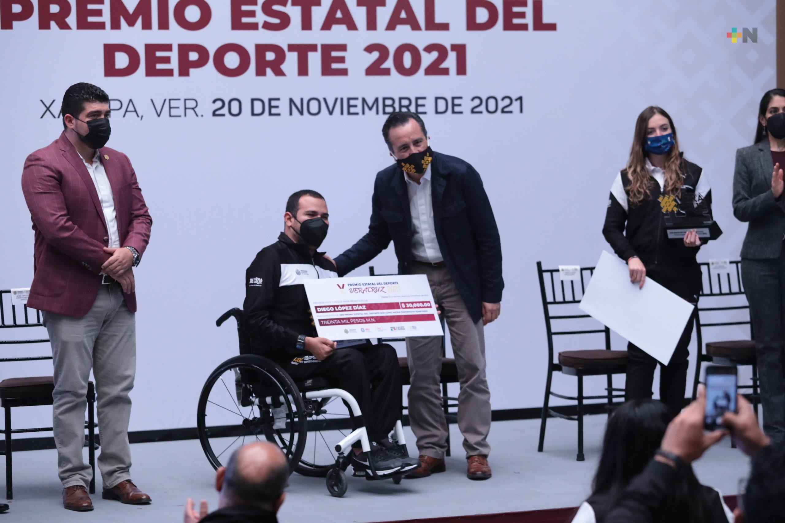 Gobernador entrega el Premio Estatal del Deporte 2021 y anuncia bolsa de 6 mdp