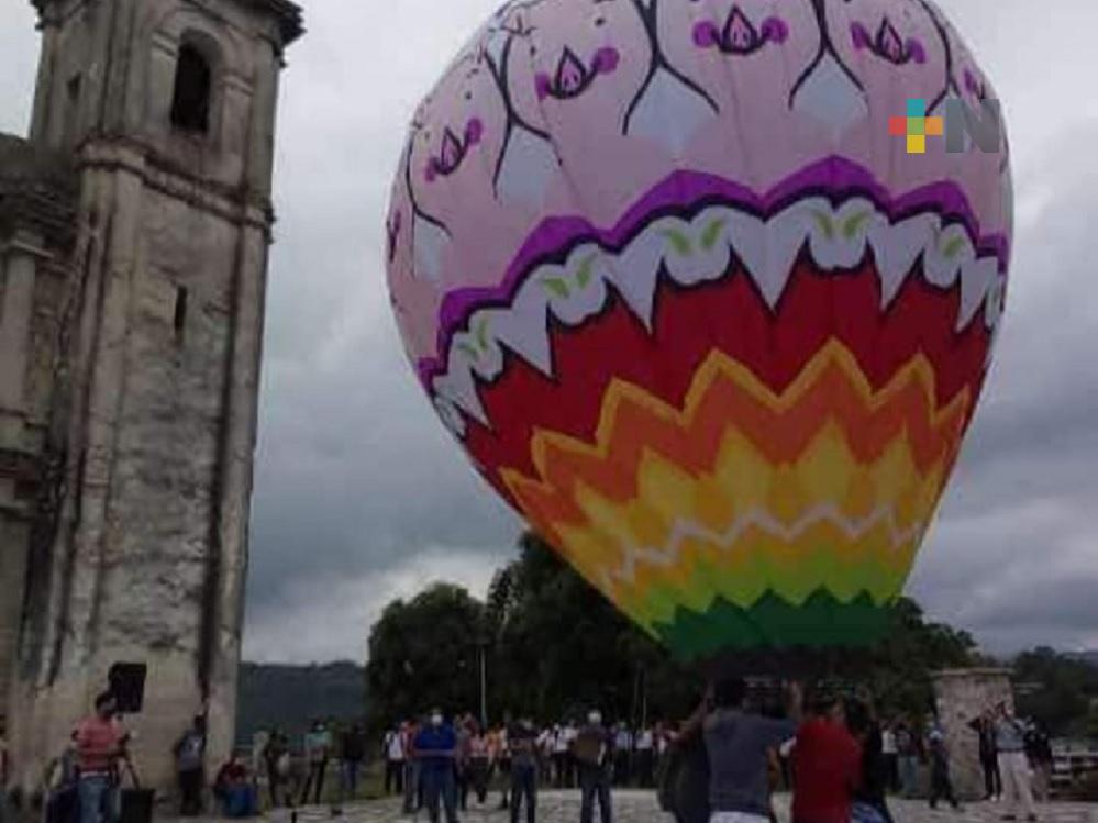 Realizan Primer Encuentro Inter escolar de Globos de Papel de China en Zozocolco