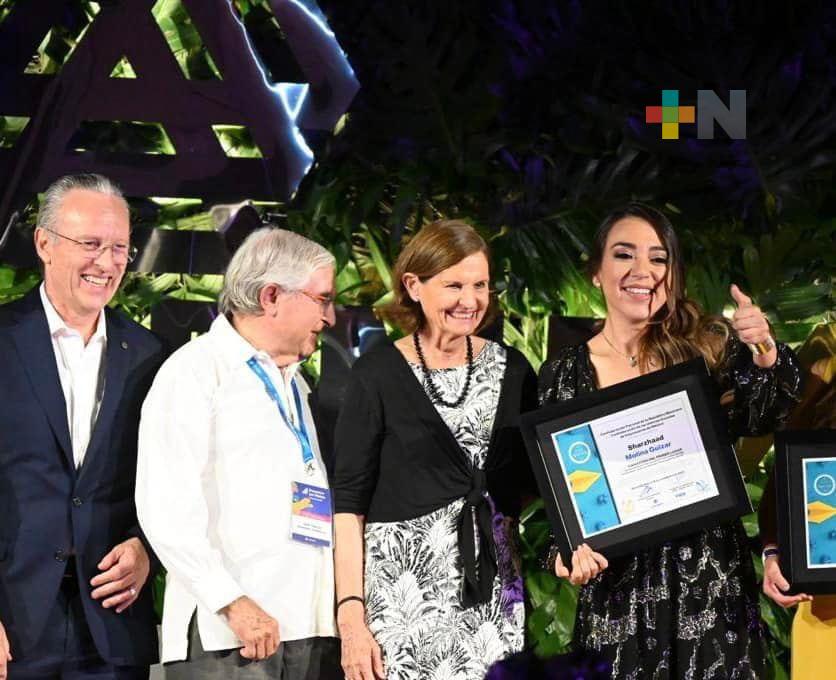 Reconocen a veracruzana por liderazgo y responsabilidad social durante pandemia por Covid-19