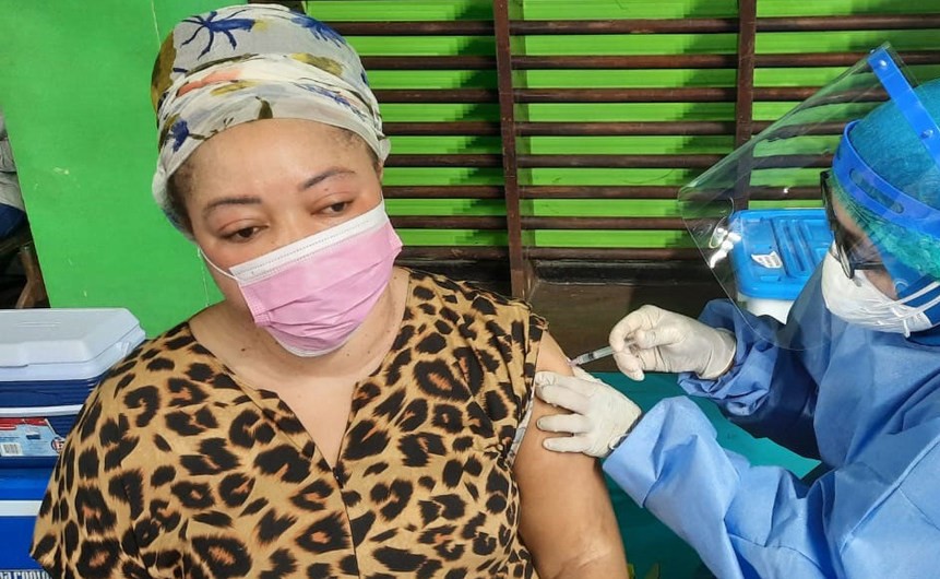 Aparición de la ómicron es un llamado a no acaparar vacunas Covid-19: ONU