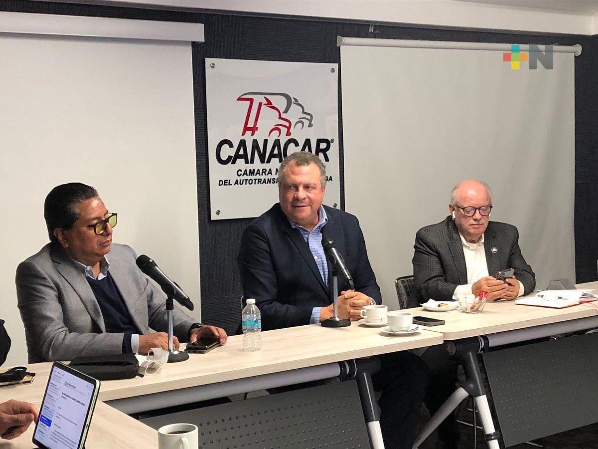 Luis Antonio Exsome asume presidencia de Comisión Fiscal de Canacar Nacional