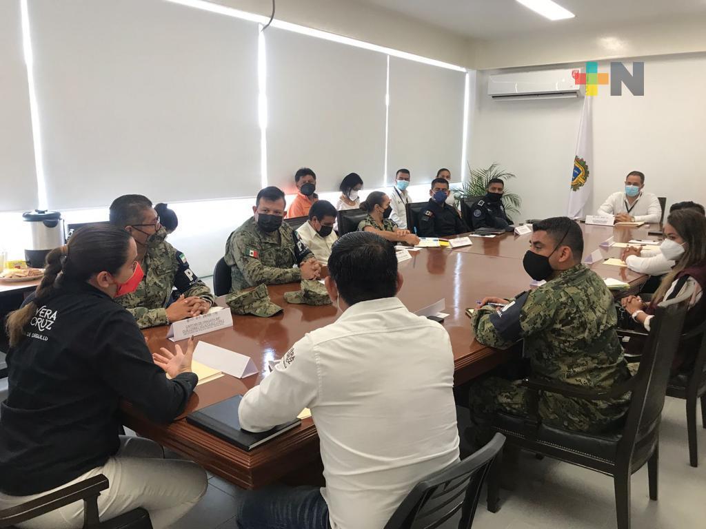 Por robo a escuelas vinculan a tres