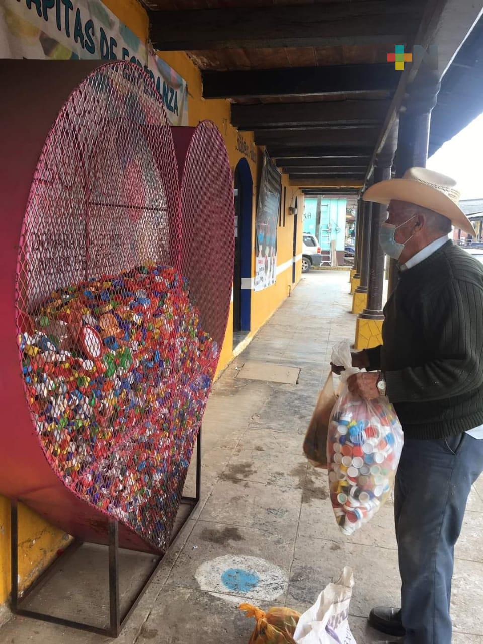 Tapitas para quimioterapias gratis a niñas de Huayacocotla