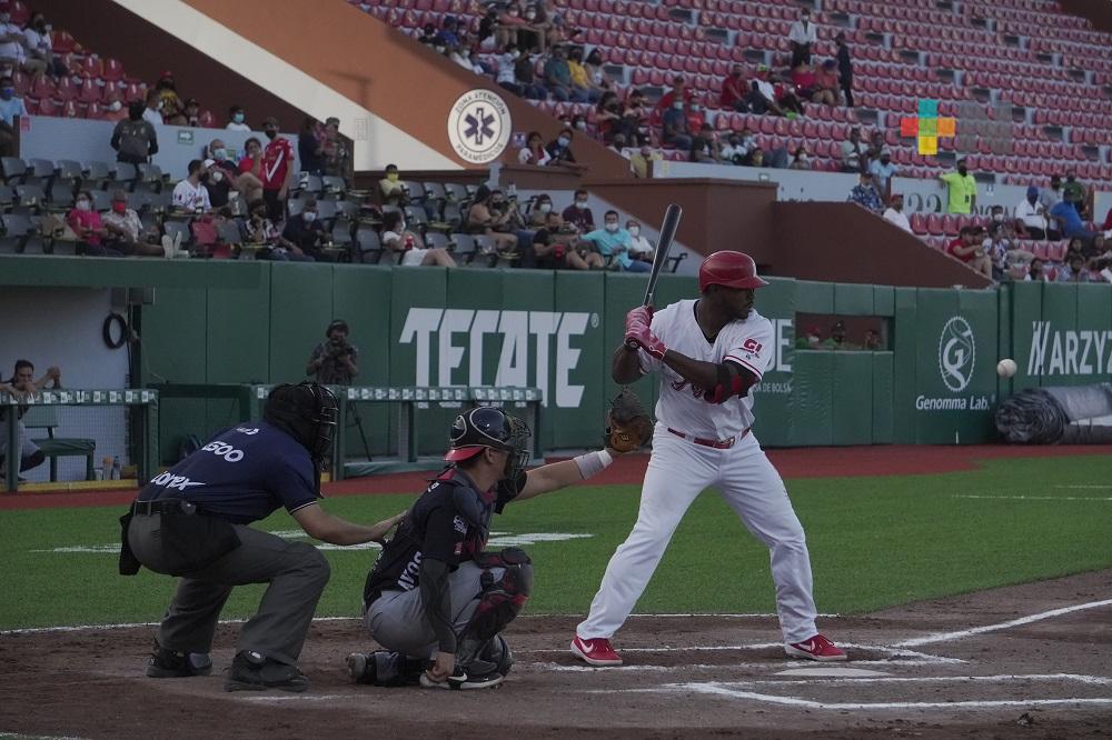 Yasiel Puig agradece a México galardonarlo como Mejor Defensivo