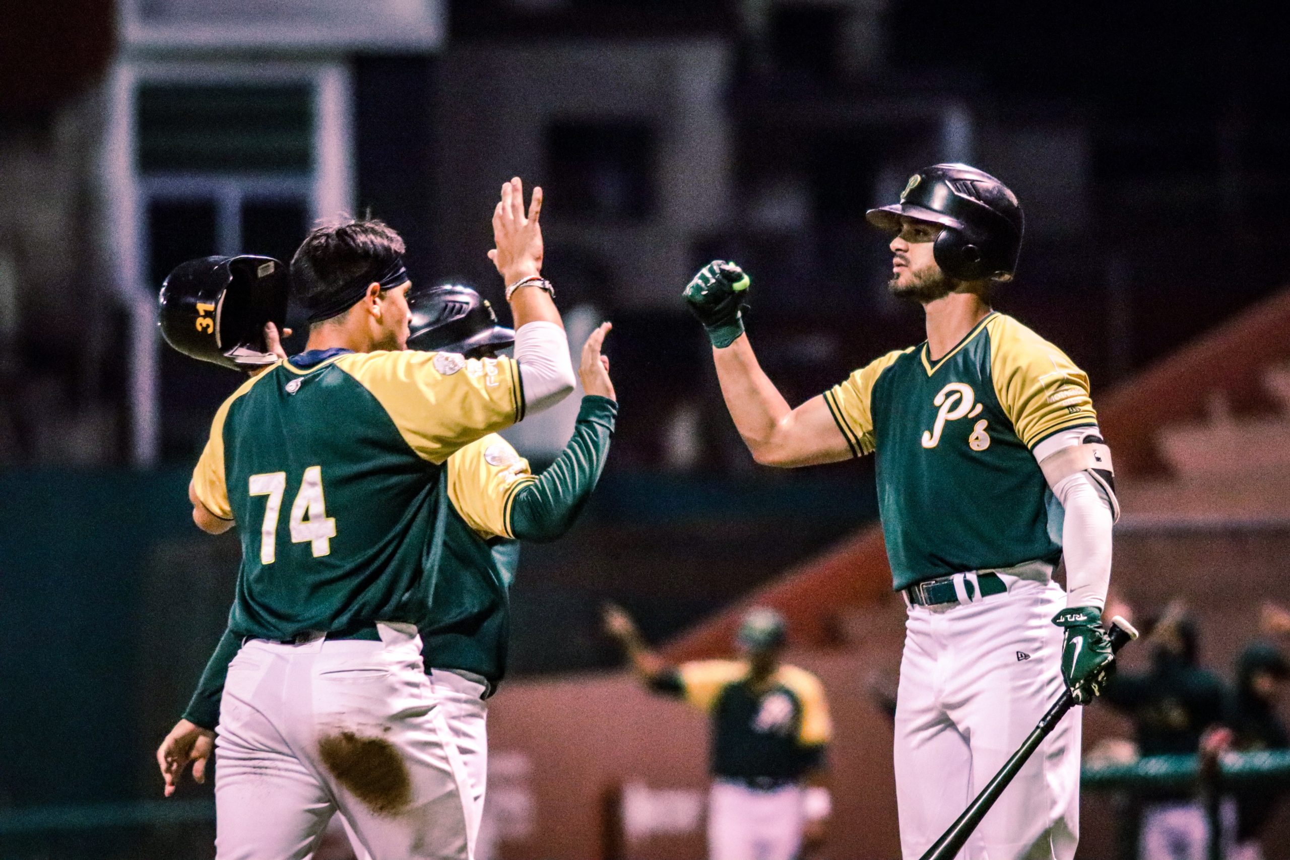 Los Pericos barrieron con el Águila-Leones, en Xalapa