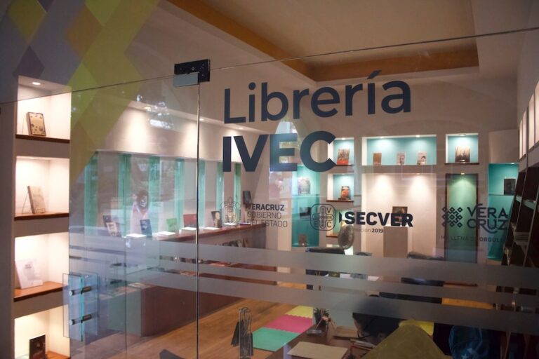 Conmemoran Día Nacional del Libro con reapertura de Librería IVEC