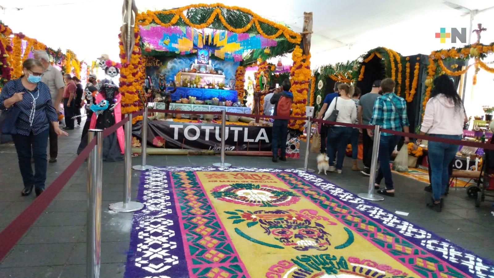 Concluirá este martes la muestra de altares y artesanías