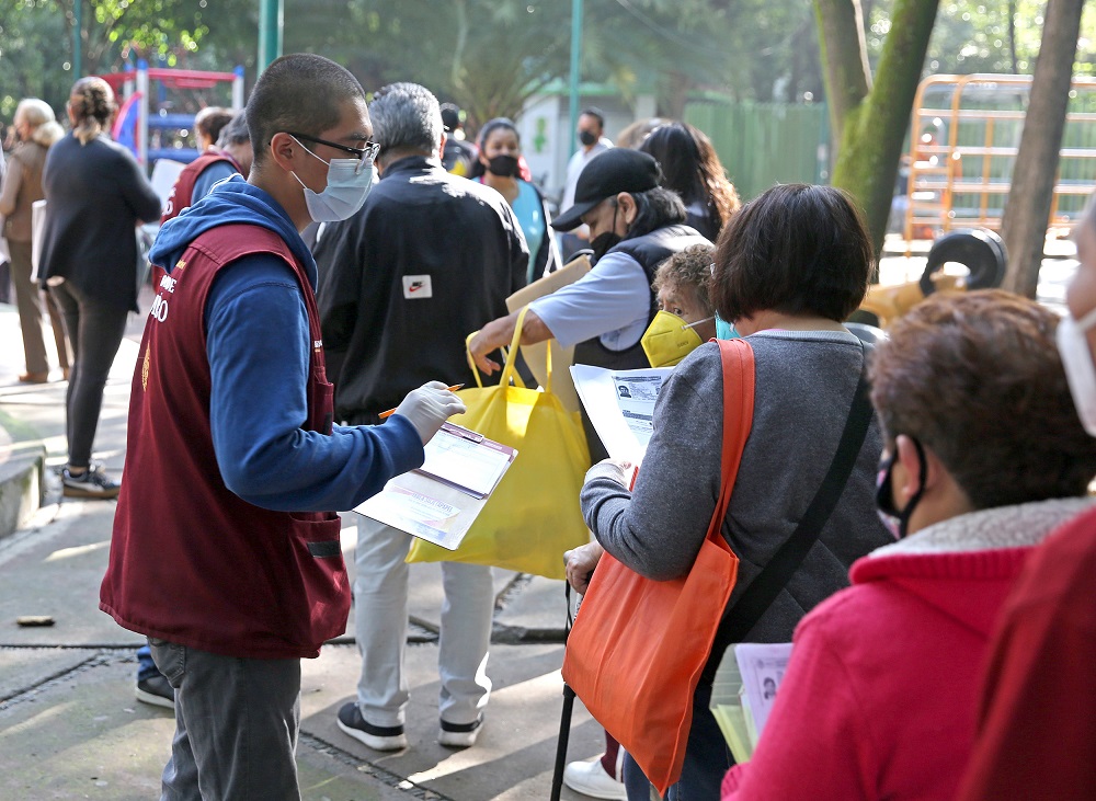 Mujeres y niñas constituyen el 58% de beneficiarios de Programas para el Bienestar: AMLO