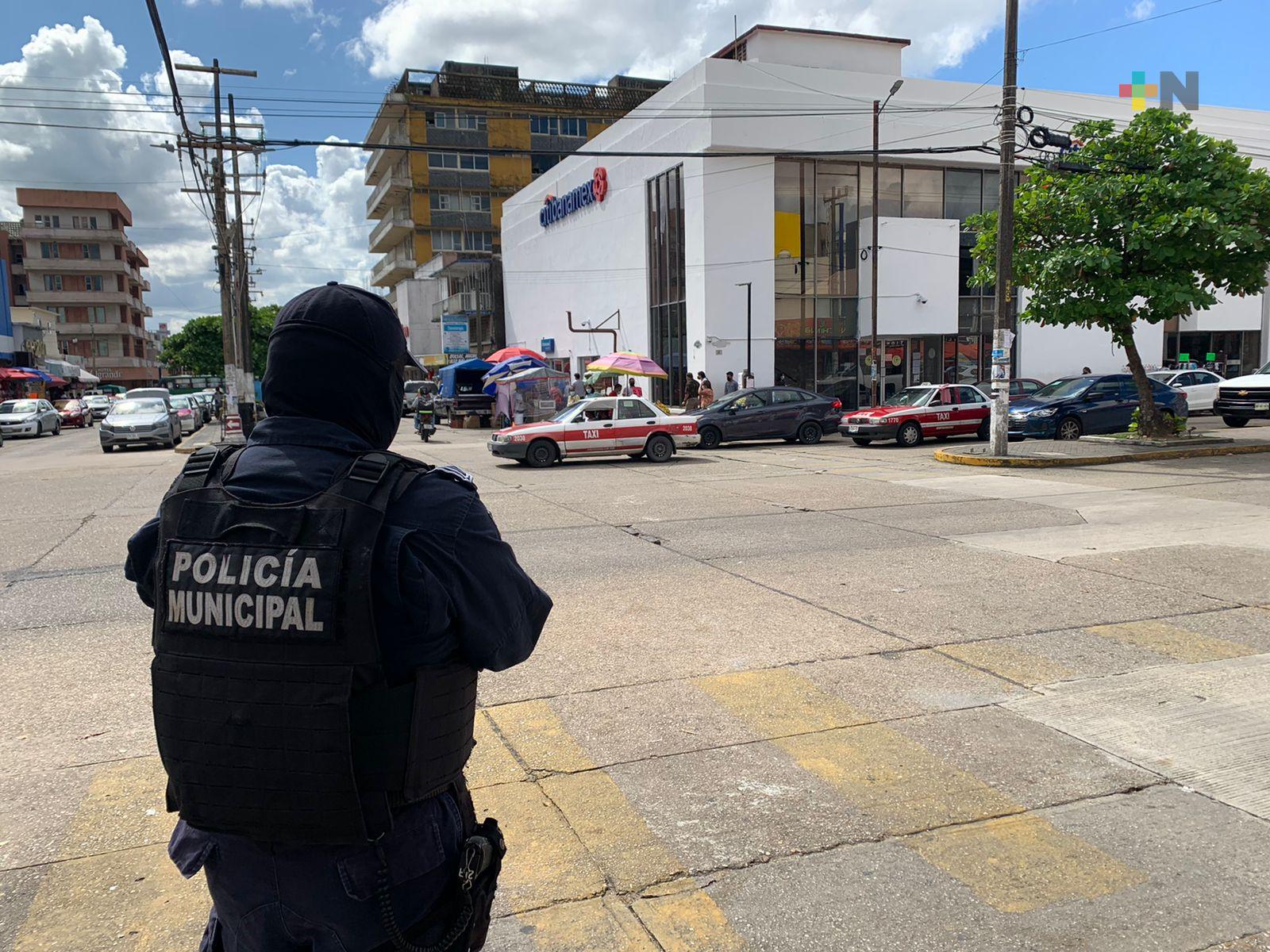 Despliegan vigilancia en zonas de instituciones bancarias en Coatzacoalcos, para evitar incidentes