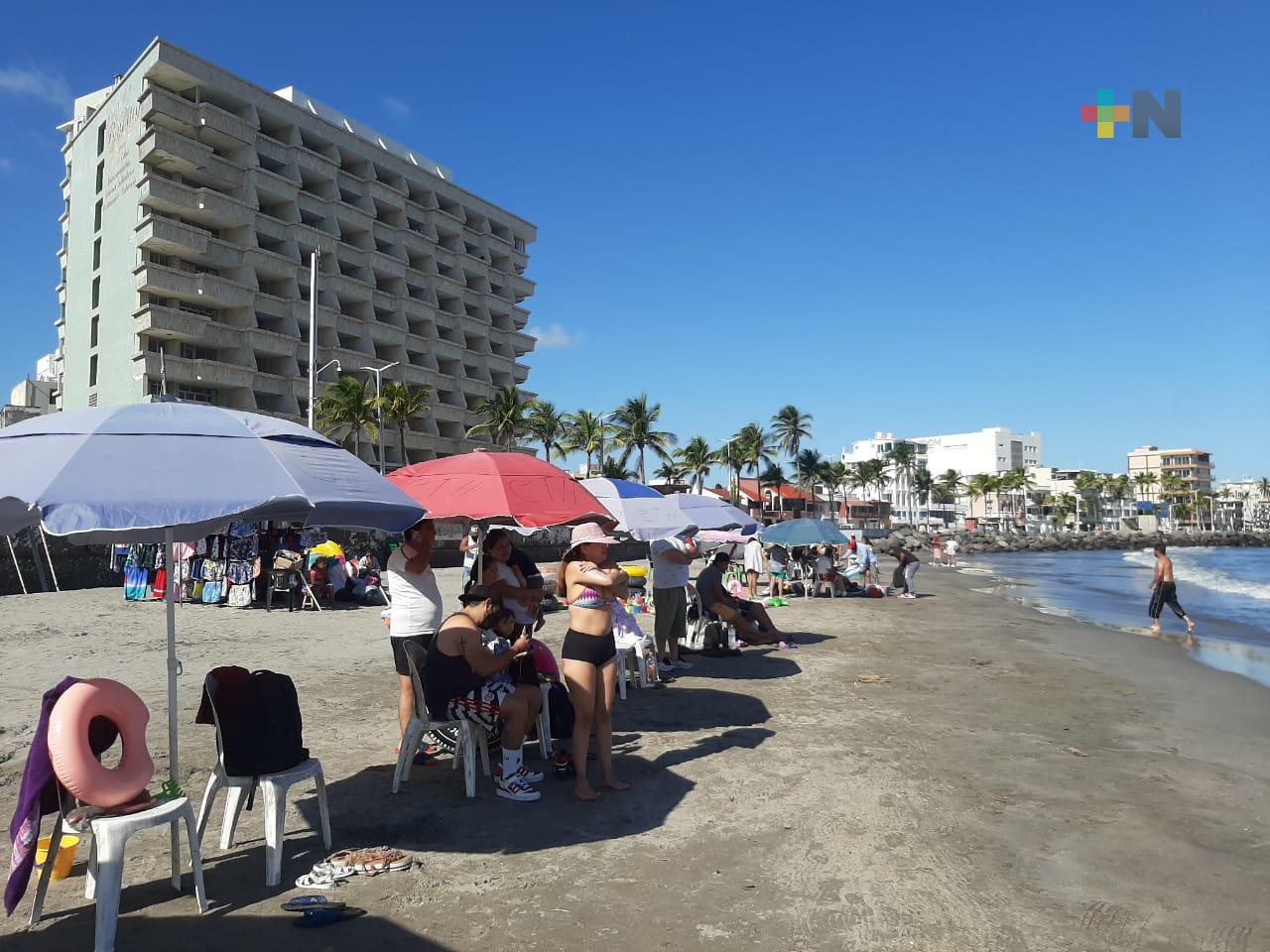 Turistas aprovechan puente para visitar playas de Veracruz-Boca del Río