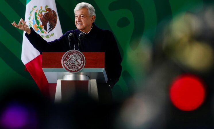 Vehículos de procedencia extranjera serán regularizados en Nayarit: AMLO