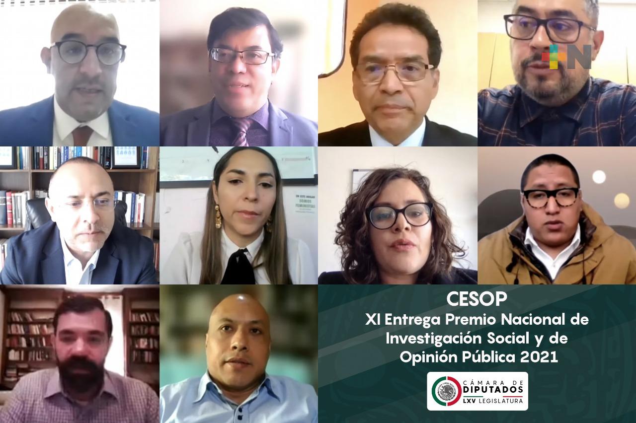 Entregan Premio Nacional de Investigación Social y de Opinión Pública 2021
