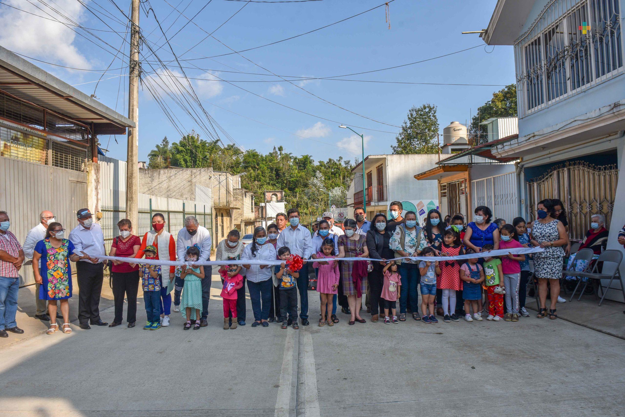 Ayuntamiento entrega pavimentación en Colonia Lomas de Chapultepec