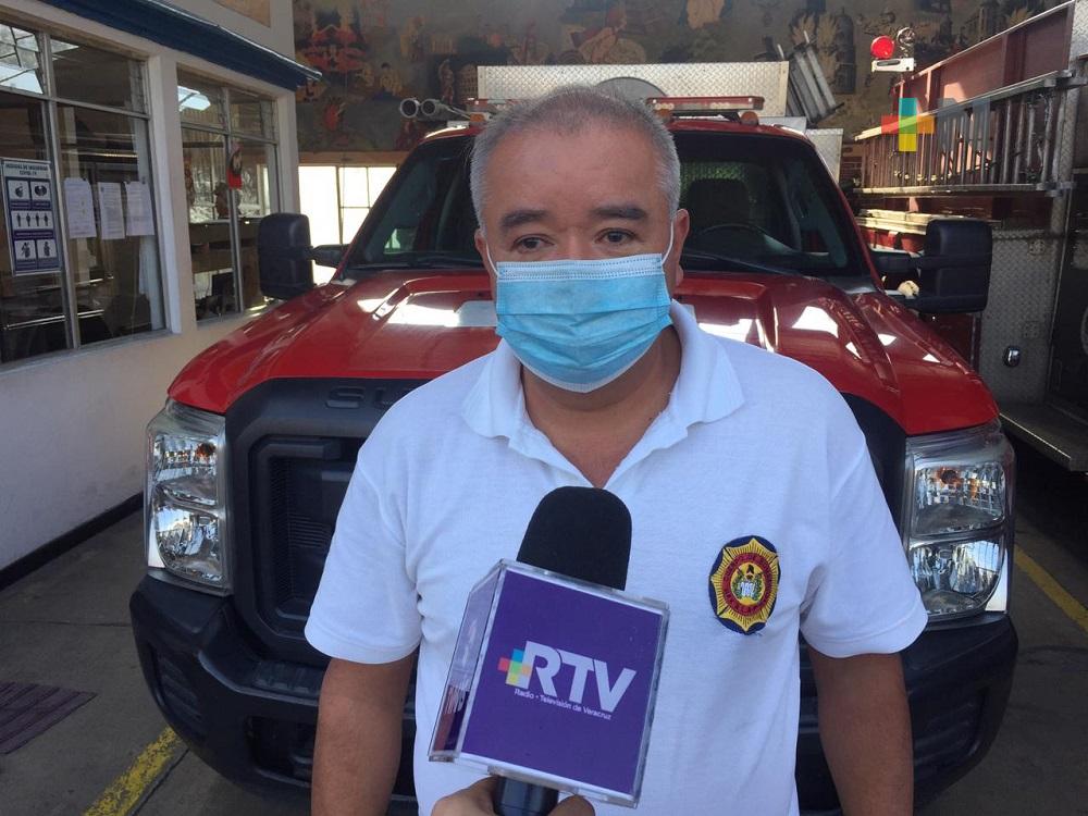 Bomberos exhortan a xalapeños evitar saturar enchufes en temporada navideña