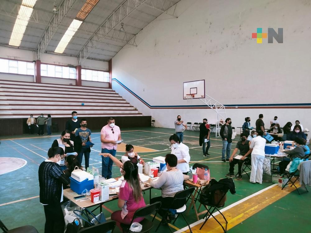 Cerca de seis mil dosis antiCovid se han aplicado a jóvenes coatepecanos