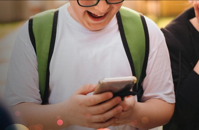 INAI advierte sobre riesgos de compartir fotografías de menores en redes sociales