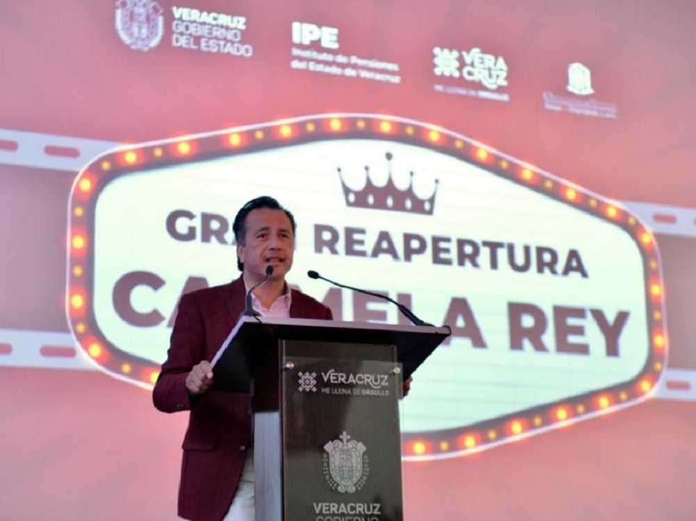 Cumple gobernador: reabren icónico Cinemas Xalapa