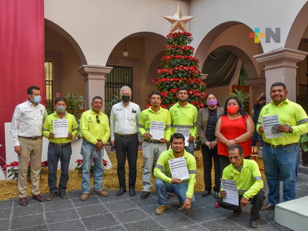 Dirección de Medio Ambiente de Xalapa capacita a su personal para la operación de maquinaria pesada