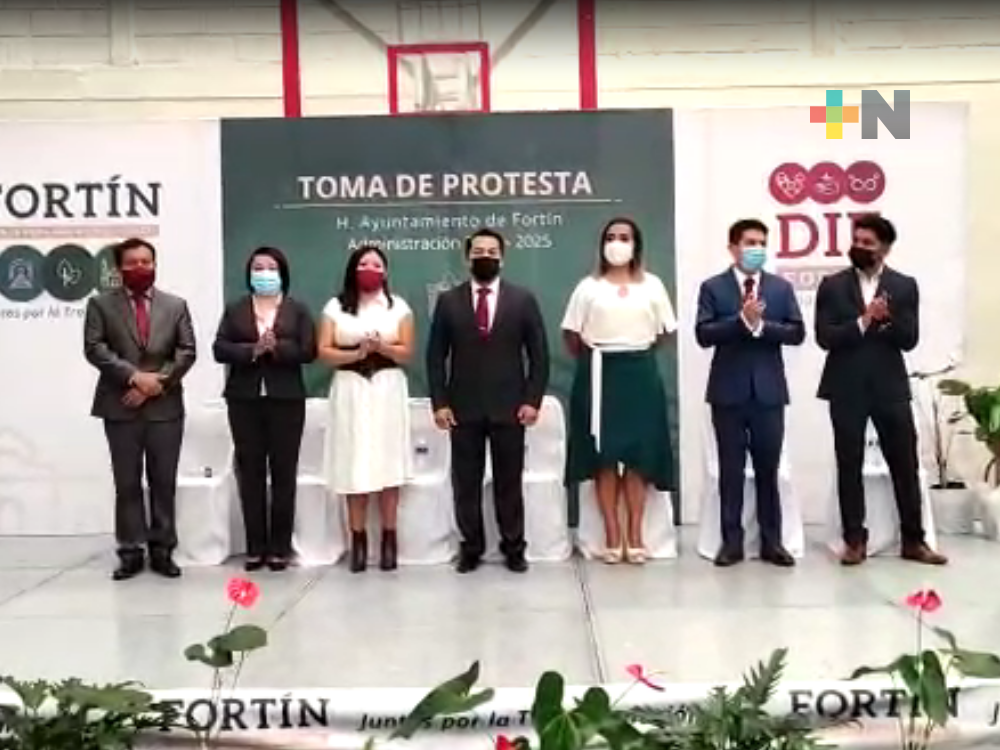 Toma protesta Gerardo Rosales Victoria como presidente municipal de Fortín