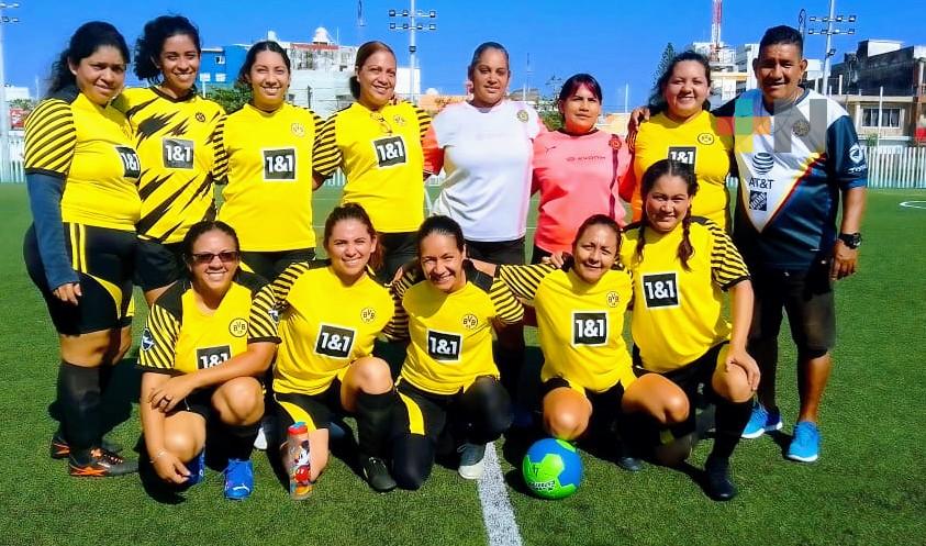 Interesantes resultados registra el torneo de veteranas máster en la Liga Oropeza