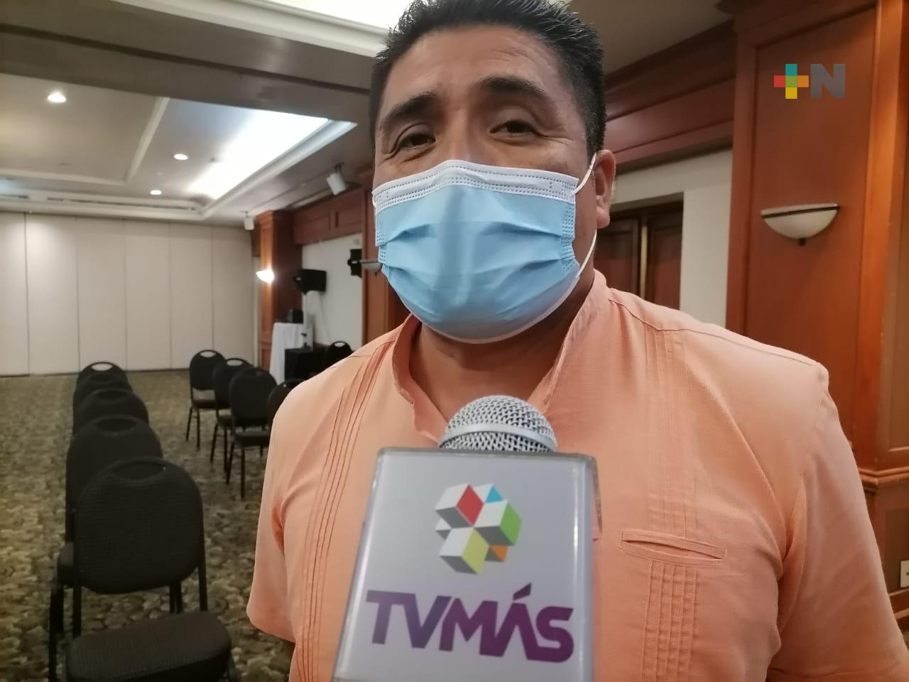 Nuevo pozo de agua y mercado para Oteapan, proyectos de alcalde electo