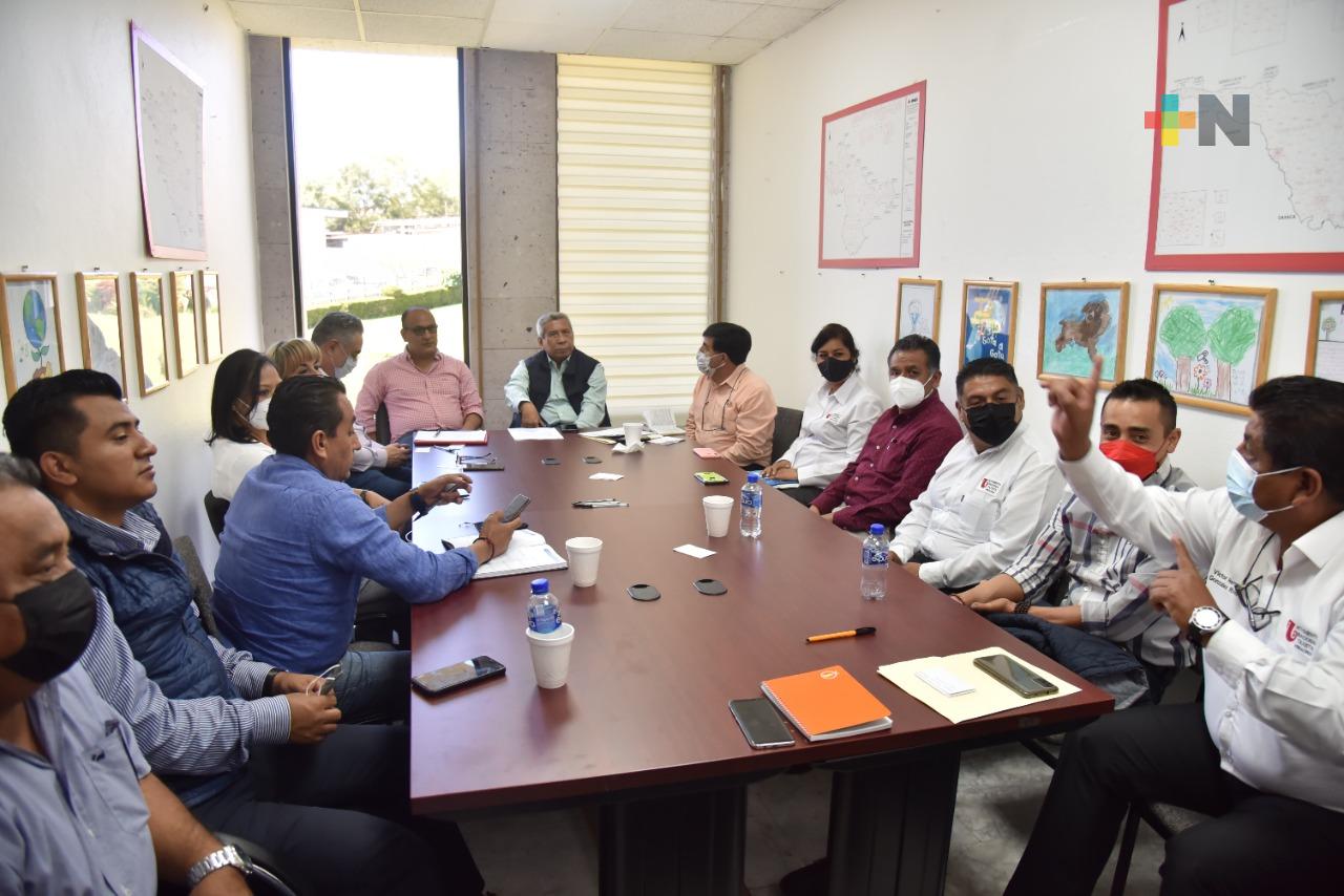 Atiende diputado Genaro Ibáñez a líderes transportistas del estado