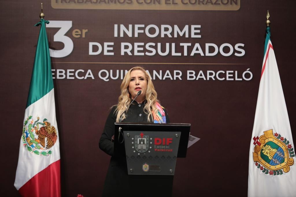 Titular de DIF estatal rindió su tercer informe de labores