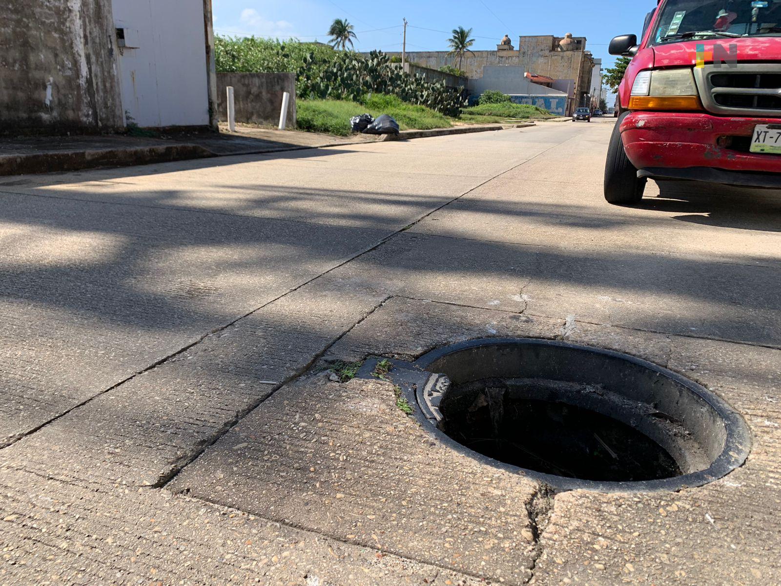 Zona sur también padece robo de tapas de CFE, CMAS y ayuntamiento