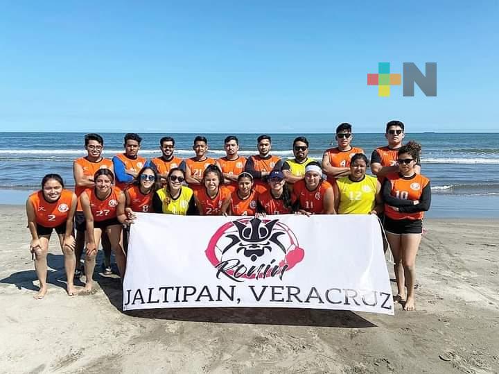 Ronin de Jáltipan destacó en Festival Handball Beach 2021