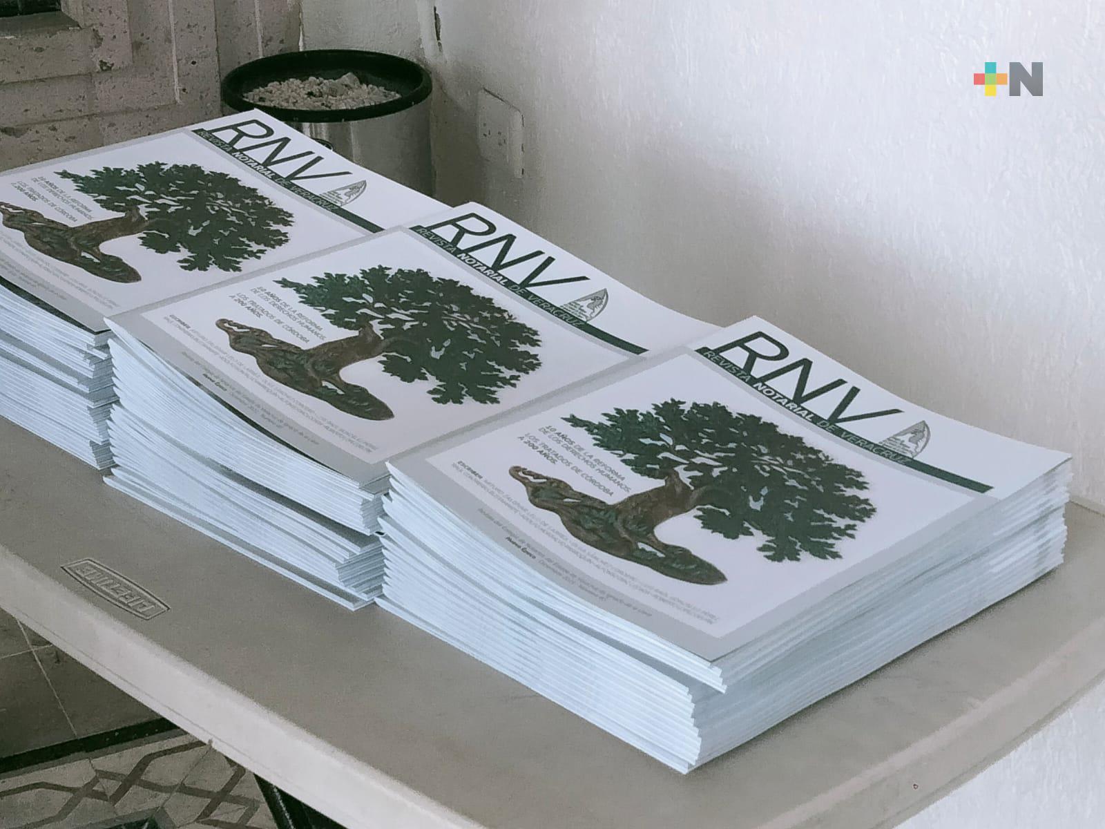 Presentan Notarios de Veracruz nueva época de Revista Notarial