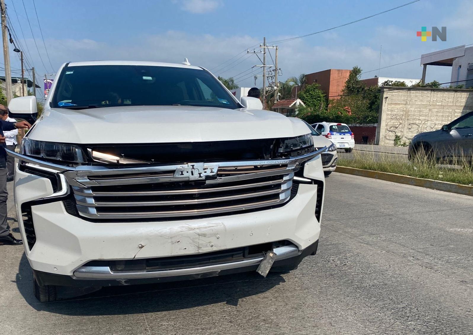 Gobernador sufre percance vehicular en Poza Rica