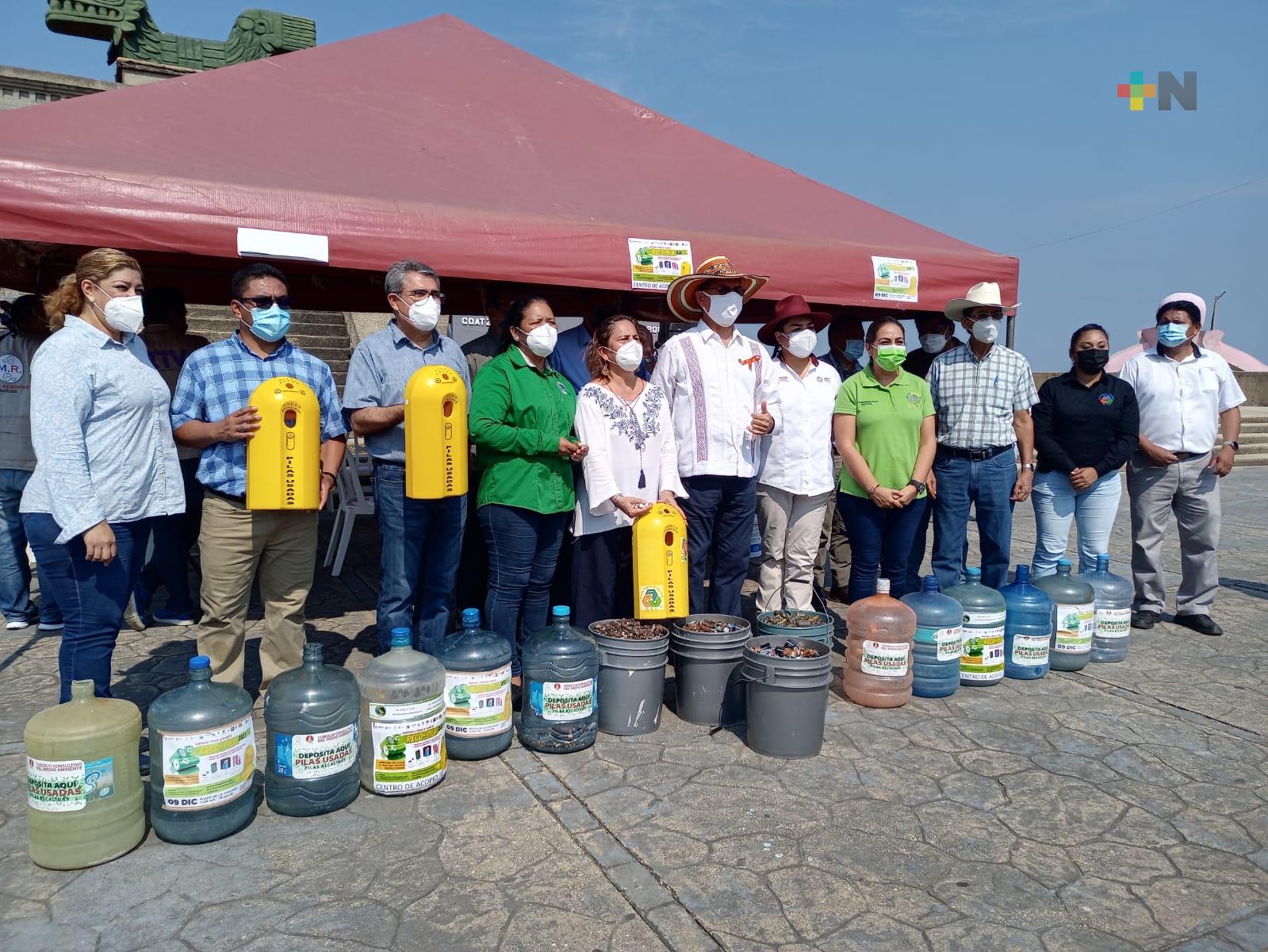Realizan colecta de pilas en Coatza para evitar contaminantes