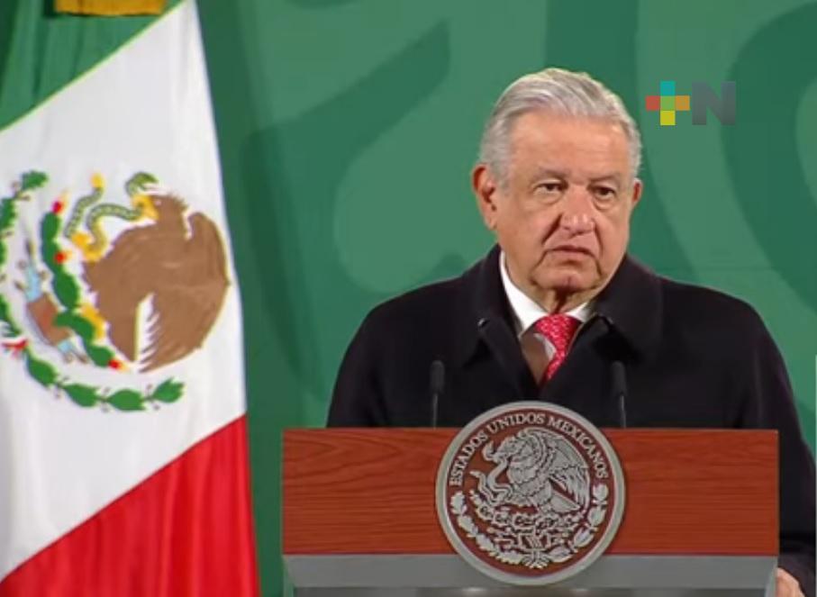 Alianza entre PRI,PAN y PRD demuestra que tienen mismos intereses conservadores: López Obrador