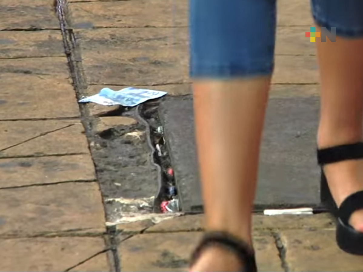 Bromas por Día de los Santos Inocentes en el mercado Hidalgo de Veracruz