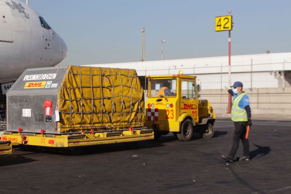 Hoy se cumple un año del primer arribo a México de vacunas contra Covid-19