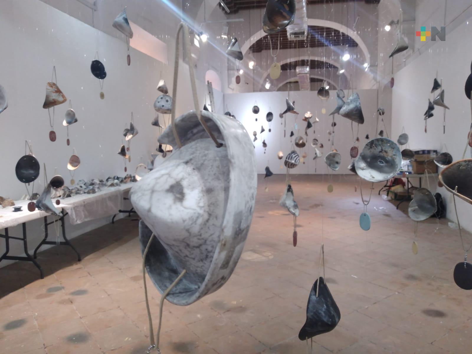 La exposición «Memorial» homenajea al personal del área de Salud