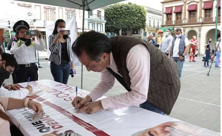 Veracruz, tercer estado con más firmas recabadas para revocación del mandato