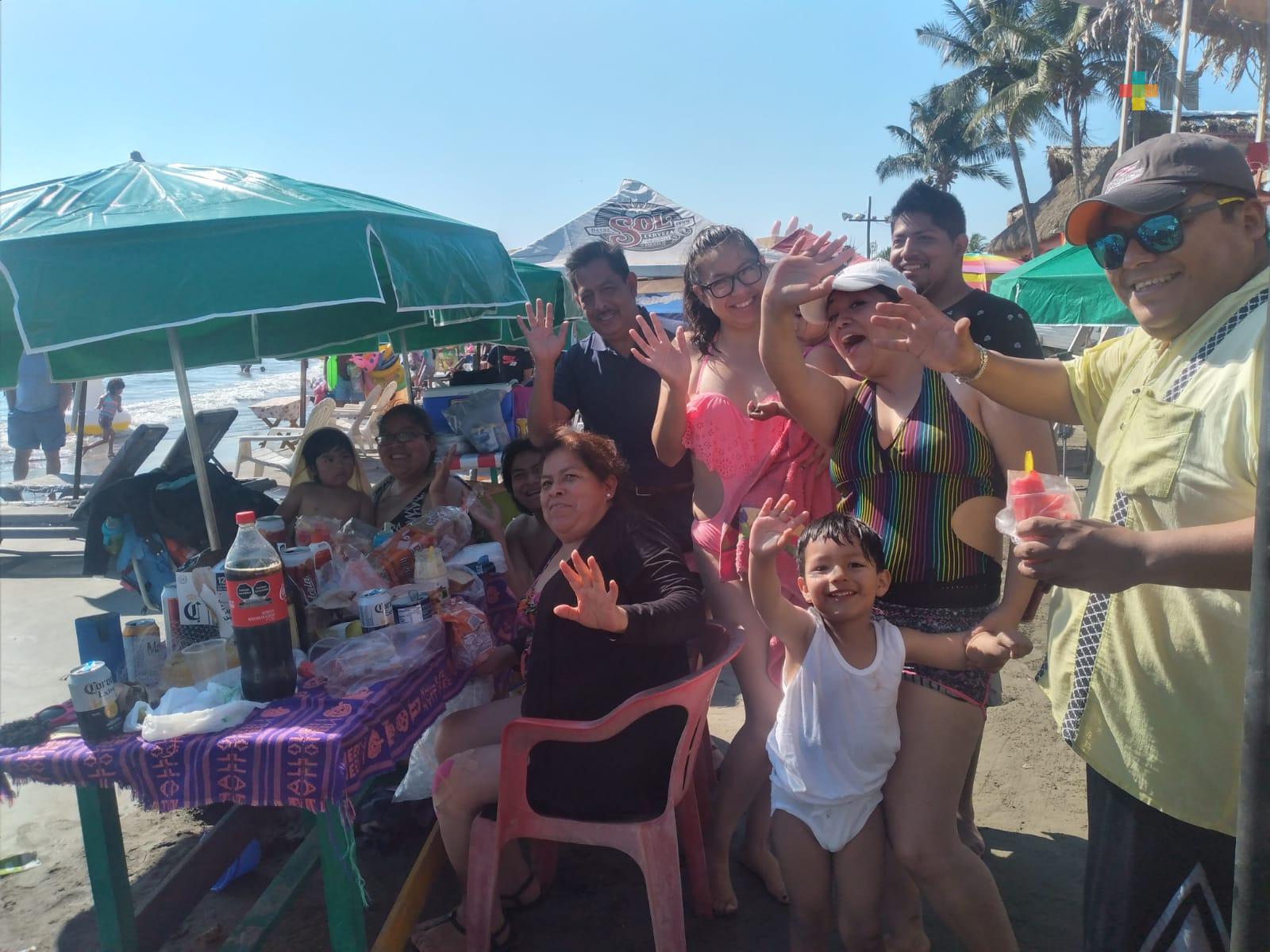 Del Edomex, familia llega a vacacionar al puerto de Veracruz