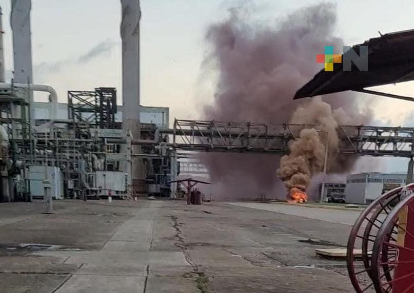 Corto circuito provocó incendio en Complejo Petroquímico Cangrejera