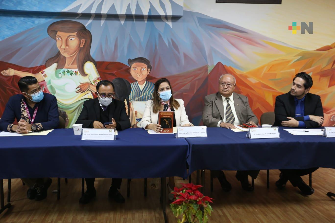 IVAI y UX presentan libro del investigador José Lorenzo Álvarez Montero