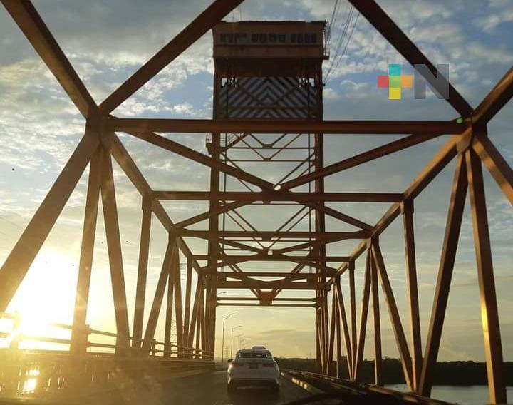 SIOP lanza convocatoria para administración de caseta del puente Coatzacoalcos I