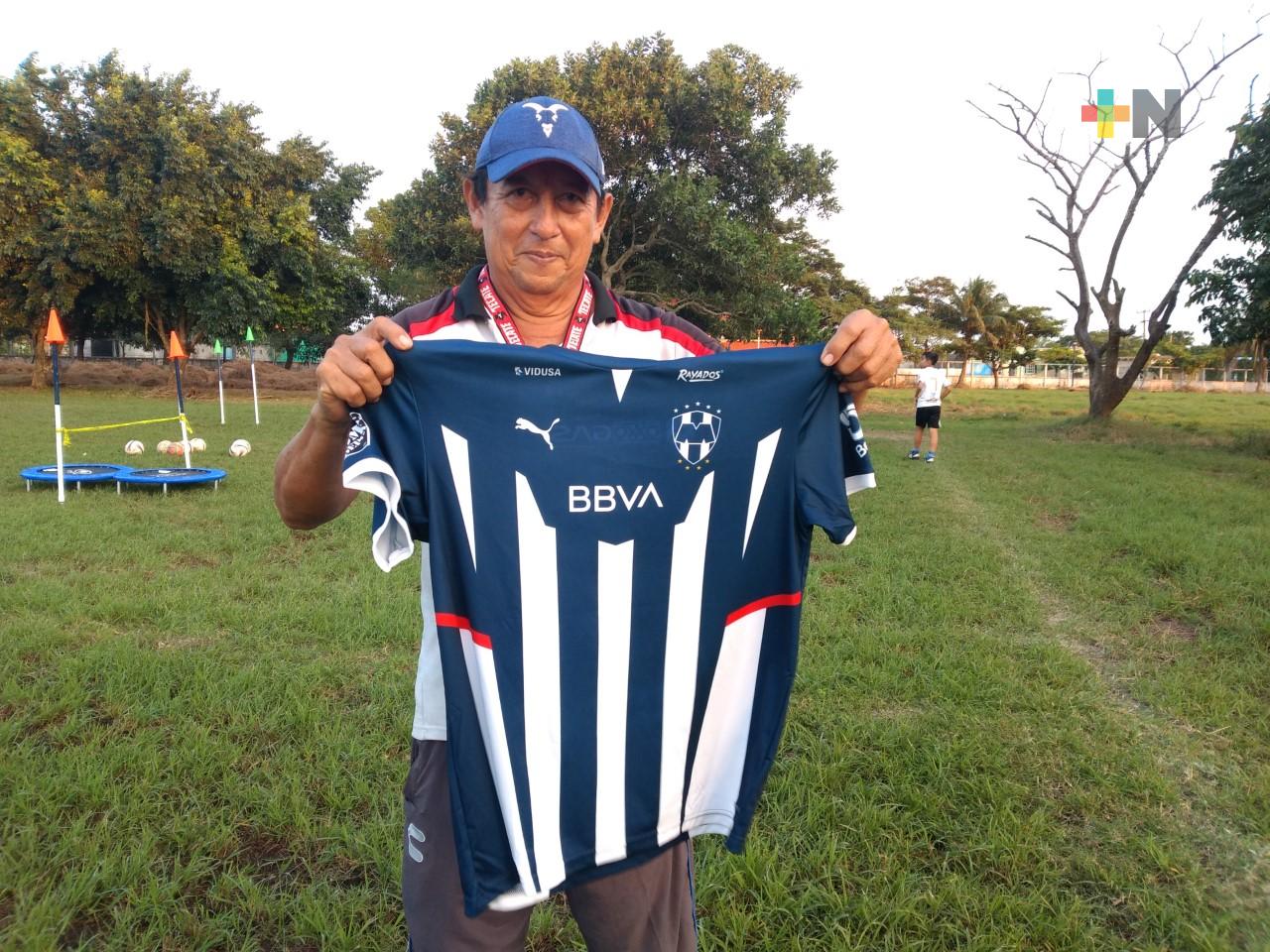 En Coatza inicia operaciones escuela de futbol Rayados de Monterrey